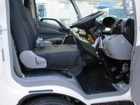 日野デュトロ冷凍車（冷蔵車）小型（2t・3t）[写真19]