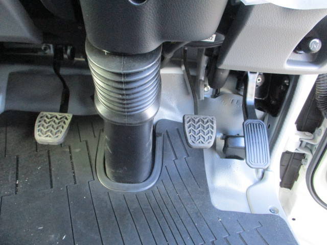 日野デュトロ冷凍車（冷蔵車）小型（2t・3t）[写真20]