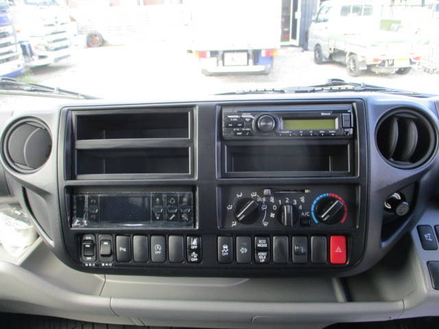 日野デュトロ冷凍車（冷蔵車）小型（2t・3t）[写真22]