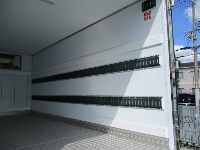 日野デュトロ冷凍車（冷蔵車）小型（2t・3t）[写真29]