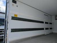 日野デュトロ冷凍車（冷蔵車）小型（2t・3t）[写真31]