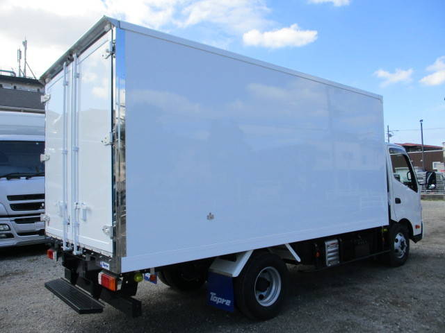 日野デュトロ冷凍車（冷蔵車）小型（2t・3t）[写真04]
