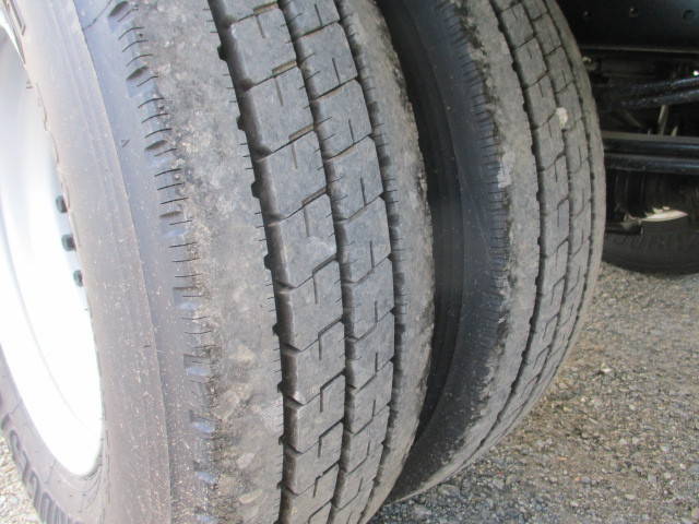 日野デュトロ冷凍車（冷蔵車）小型（2t・3t）[写真08]