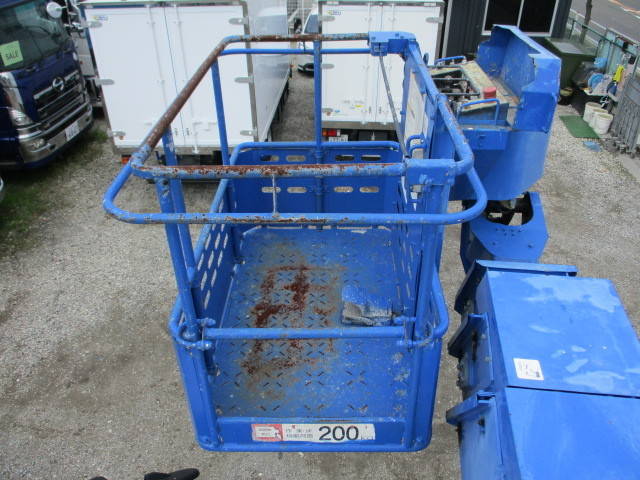 日野レンジャー高所作業車中型（4t）[写真19]