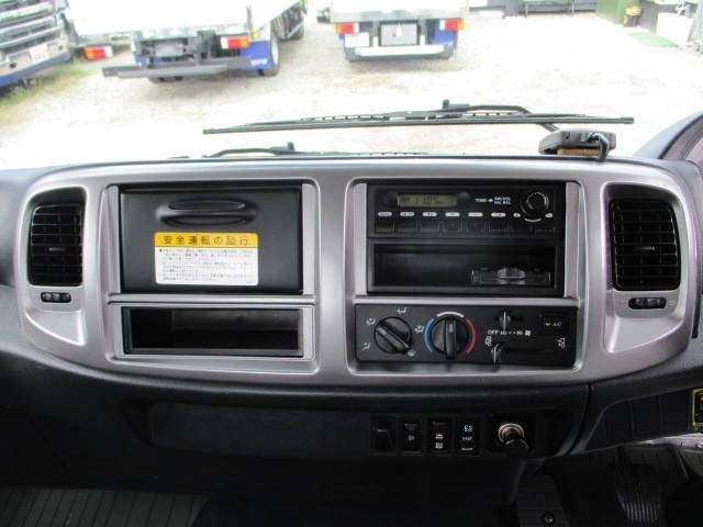 日野レンジャー高所作業車中型（4t）[写真29]