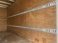 いすゞエルフアルミバン小型（2t・3t）[写真13]