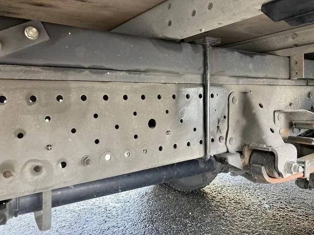 いすゞエルフアルミバン小型（2t・3t）[写真14]