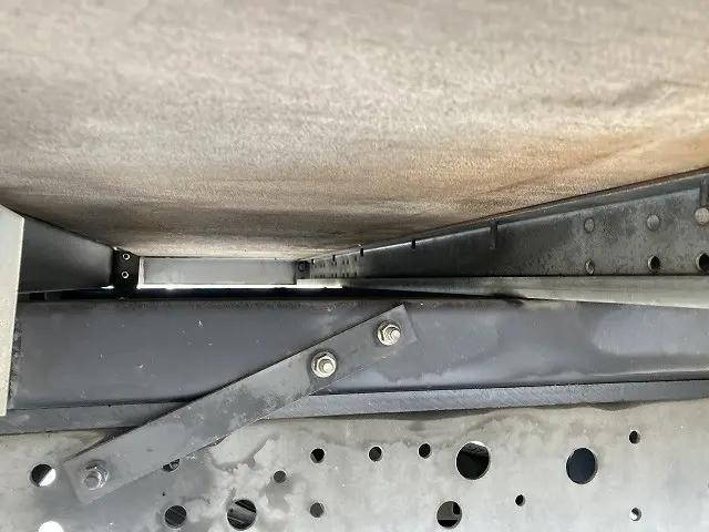 いすゞエルフアルミバン小型（2t・3t）[写真17]