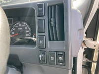 いすゞエルフアルミバン小型（2t・3t）[写真26]