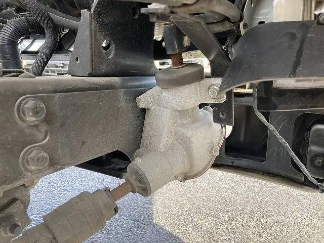 いすゞエルフアルミバン小型（2t・3t）[写真36]