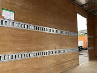 いすゞエルフアルミバン小型（2t・3t）[写真15]