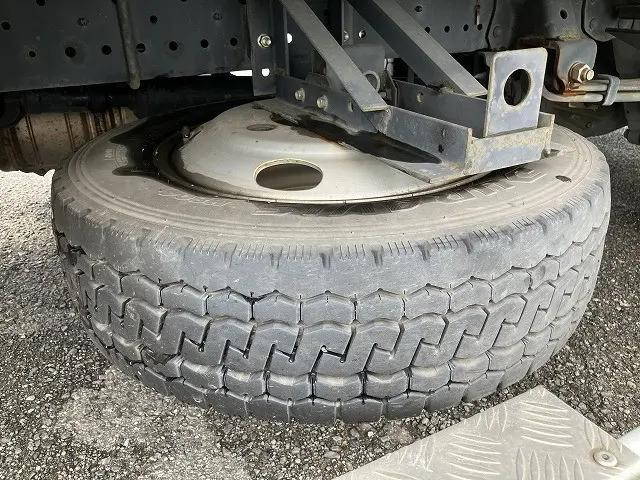 いすゞエルフアルミバン小型（2t・3t）[写真19]