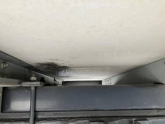 いすゞエルフアルミバン小型（2t・3t）[写真21]