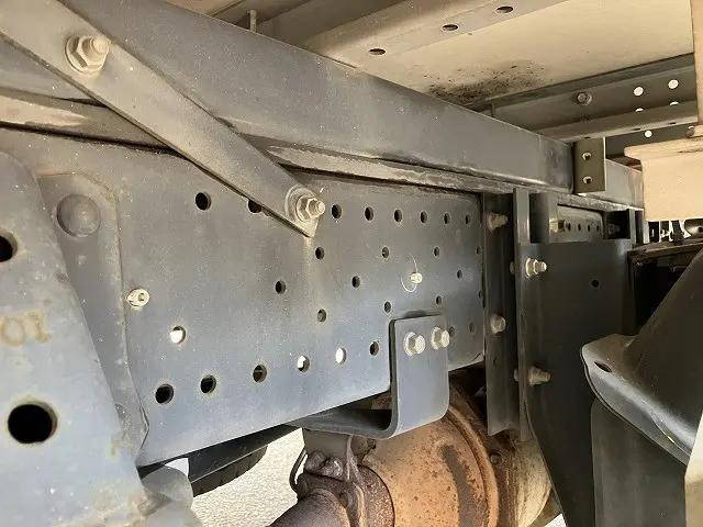 いすゞエルフアルミバン小型（2t・3t）[写真22]