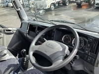 いすゞエルフアルミバン小型（2t・3t）[写真26]