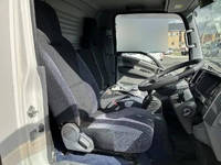 いすゞエルフアルミバン小型（2t・3t）[写真32]