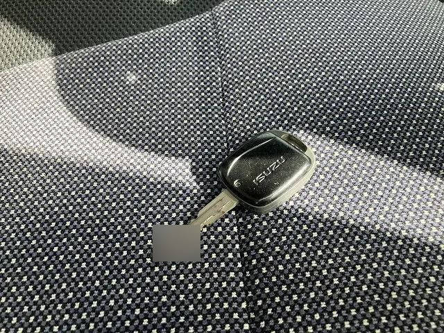 いすゞエルフアルミバン小型（2t・3t）[写真38]