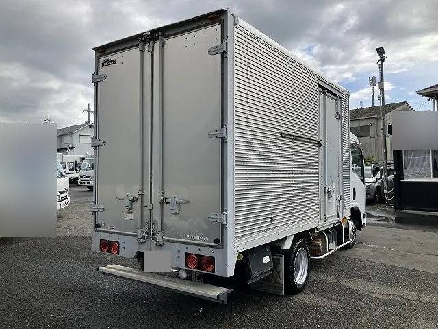 いすゞエルフアルミバン小型（2t・3t）[写真04]