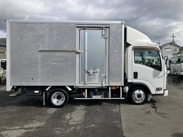 いすゞエルフアルミバン小型（2t・3t）[写真05]