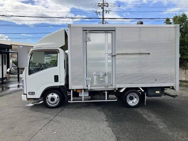 いすゞエルフアルミバン小型（2t・3t）[写真07]