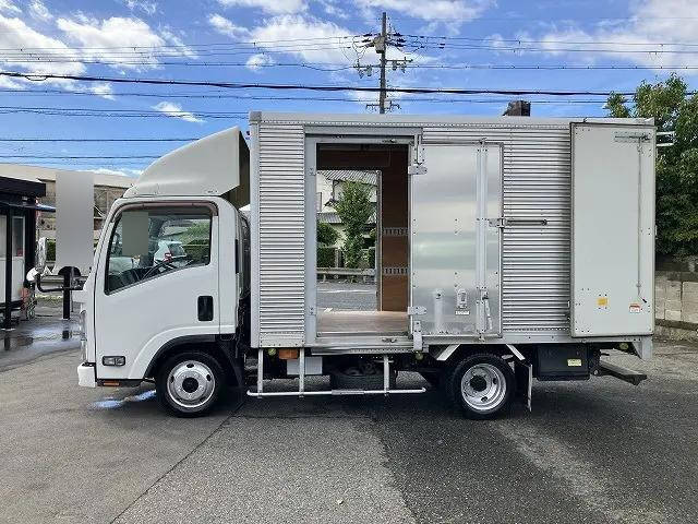 いすゞエルフアルミバン小型（2t・3t）[写真09]