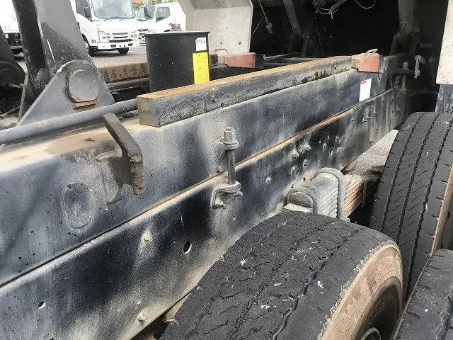 日野プロフィアダンプ大型（10t）[写真25]