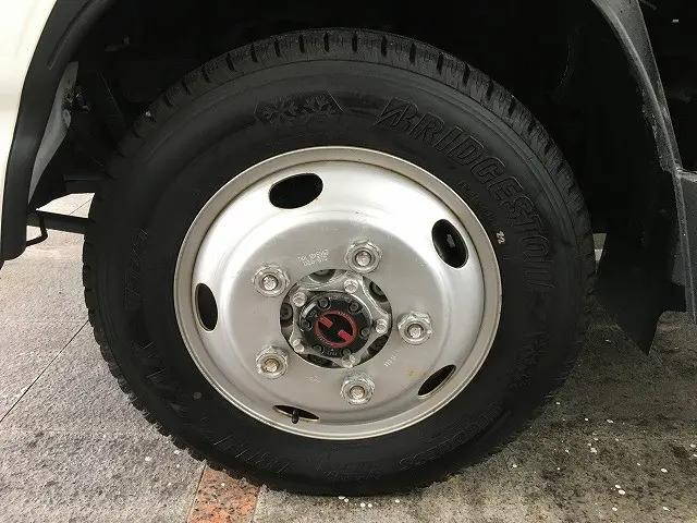 いすゞエルフ平ボディ小型（2t・3t）[写真16]