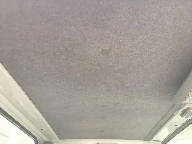 いすゞエルフ平ボディ小型（2t・3t）[写真23]