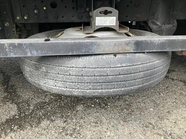 三菱ふそうキャンター平ボディ小型（2t・3t）[写真19]