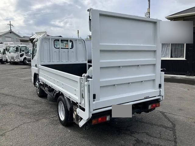 三菱ふそうキャンター平ボディ小型（2t・3t）[写真02]