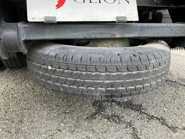 三菱ふそうキャンター平ボディ小型（2t・3t）[写真20]