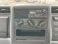 三菱ふそうキャンター平ボディ小型（2t・3t）[写真32]