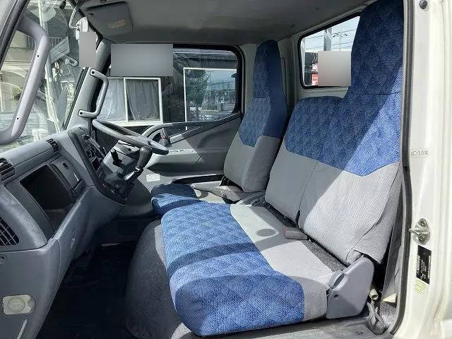 三菱ふそうキャンター平ボディ小型（2t・3t）[写真34]