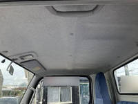 三菱ふそうキャンター平ボディ小型（2t・3t）[写真36]