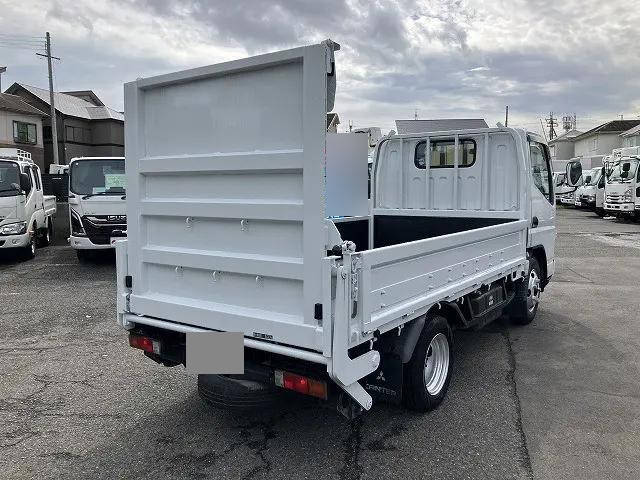 三菱ふそうキャンター平ボディ小型（2t・3t）[写真04]
