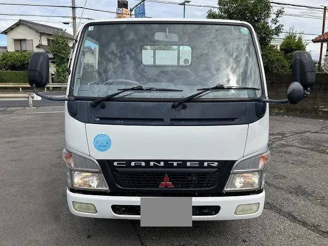 三菱ふそうキャンター平ボディ小型（2t・3t）[写真05]