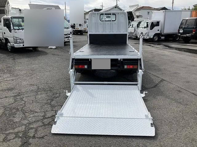 三菱ふそうキャンター平ボディ小型（2t・3t）[写真09]