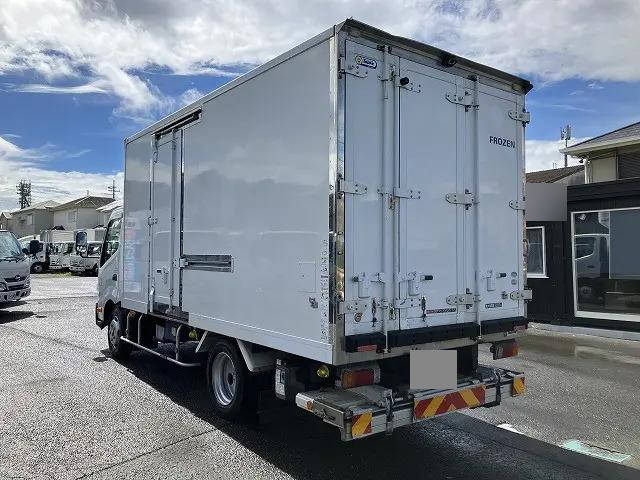 日野デュトロ冷凍車（冷蔵車）小型（2t・3t）[写真02]