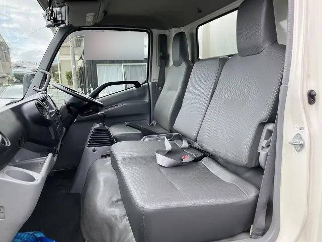 日野デュトロ冷凍車（冷蔵車）小型（2t・3t）[写真31]