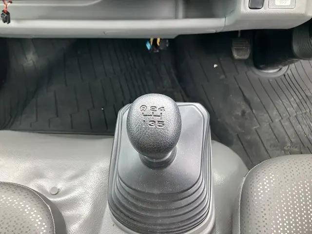 日野デュトロ冷凍車（冷蔵車）小型（2t・3t）[写真34]