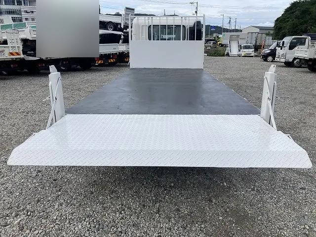 日野レンジャー平ボディ中型（4t）[写真14]