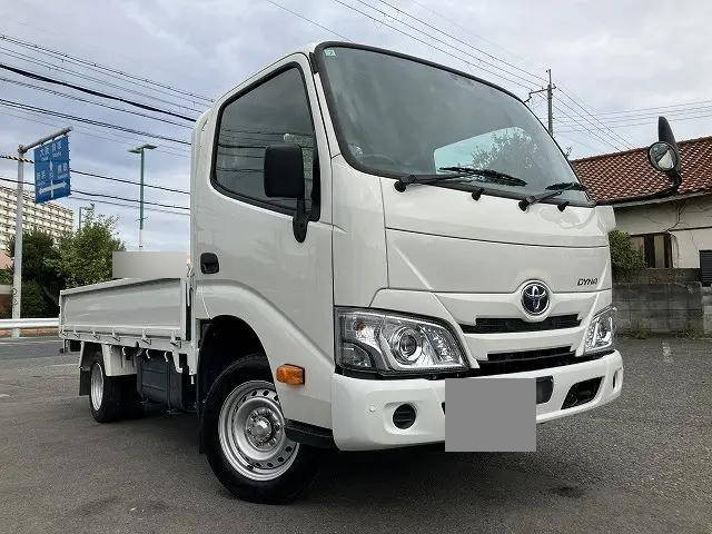 トヨタダイナ平ボディ2022年(令和4年)3BF-TRY230