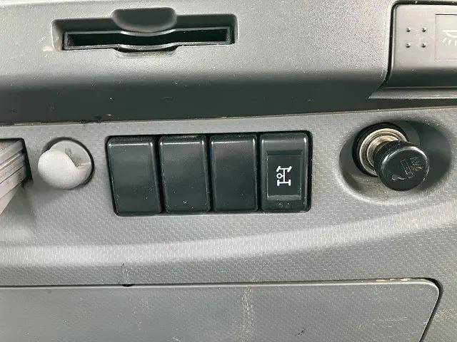 いすゞフォワードダンプ中型（4t）[写真29]