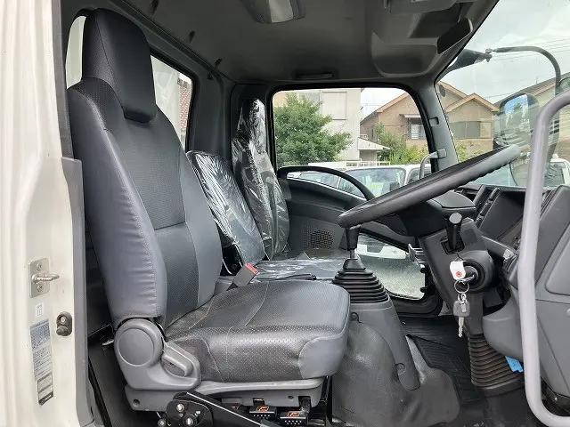 いすゞフォワードダンプ中型（4t）[写真34]