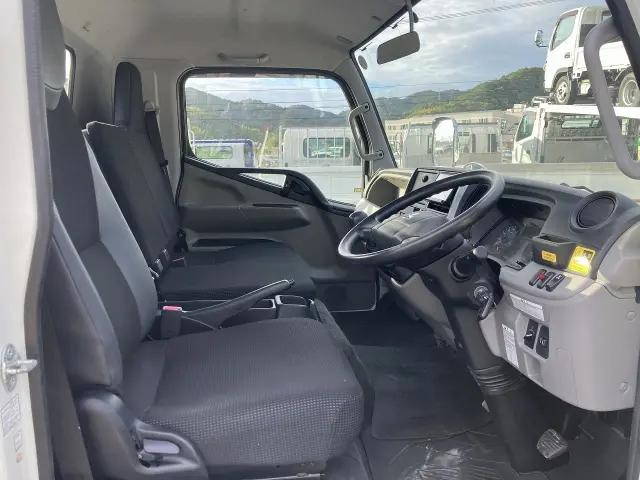 三菱ふそうキャンターセーフティローダー小型（2t・3t）[写真12]