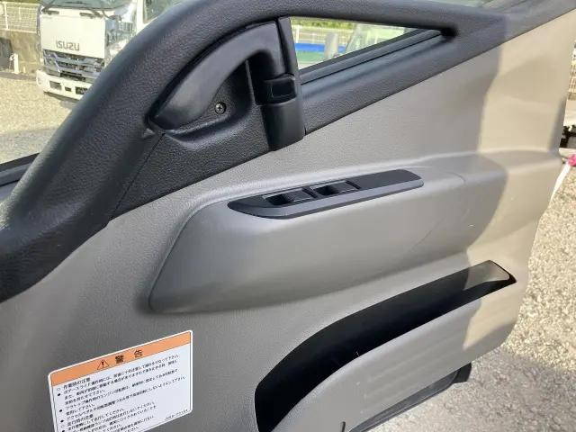 三菱ふそうキャンターセーフティローダー小型（2t・3t）[写真18]