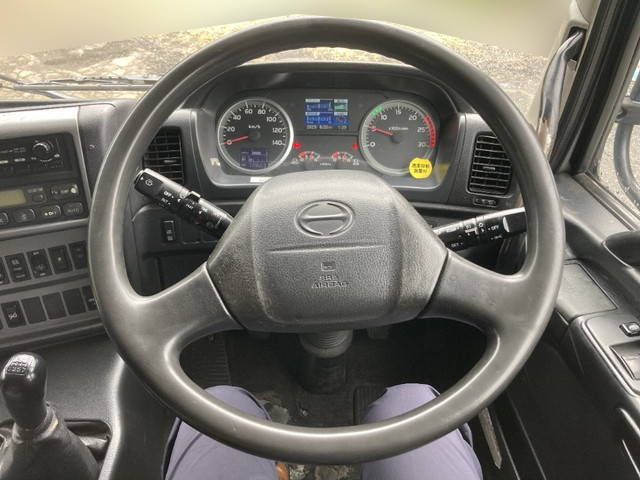 日野プロフィアアルミブロック大型（10t）[写真30]