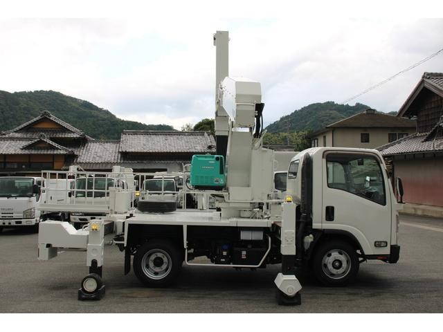 いすゞエルフ高所作業車小型（2t・3t）[写真11]