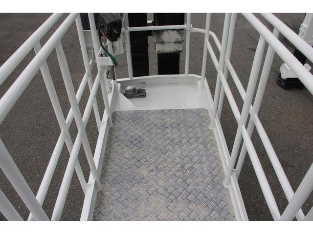 いすゞエルフ高所作業車小型（2t・3t）[写真18]