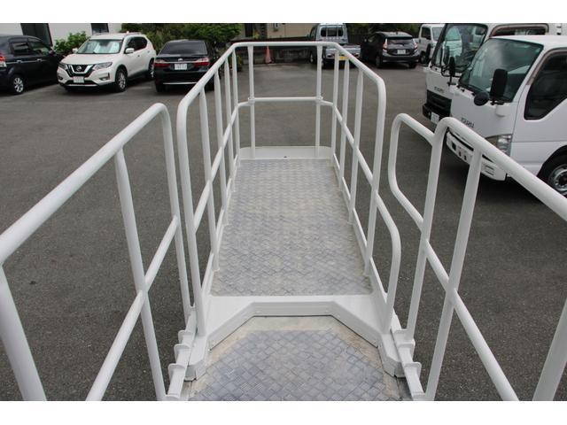 いすゞエルフ高所作業車小型（2t・3t）[写真19]